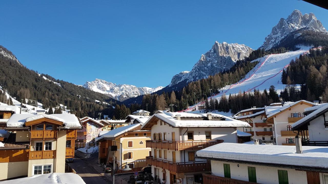 Casa Paola Apartman Pozza di Fassa Kültér fotó