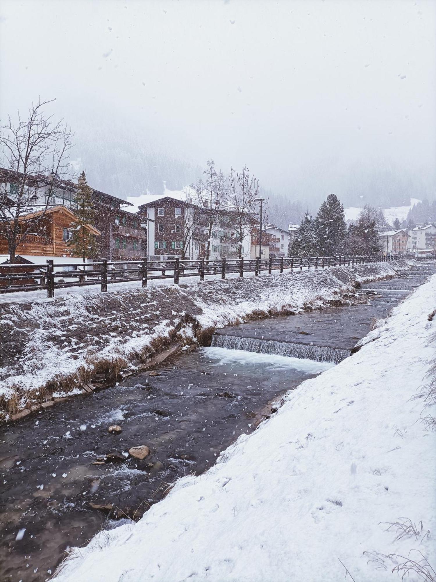 Casa Paola Apartman Pozza di Fassa Kültér fotó